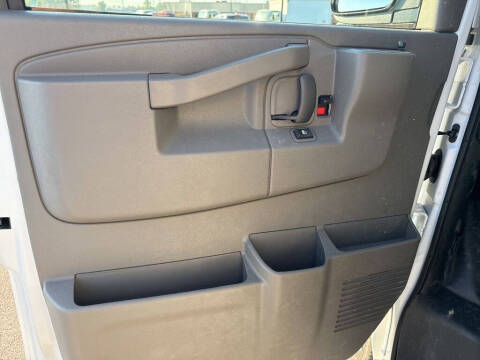 2025 Chevrolet Express 2500