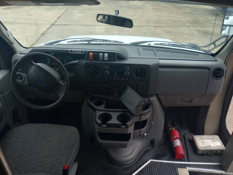 2017 Ford E-Series E-350 SD