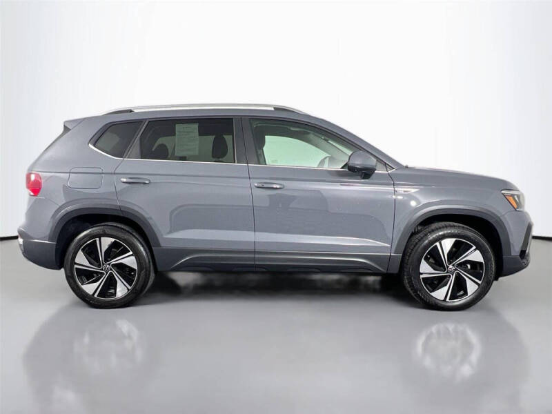 2023 Volkswagen Taos SE 4Motion