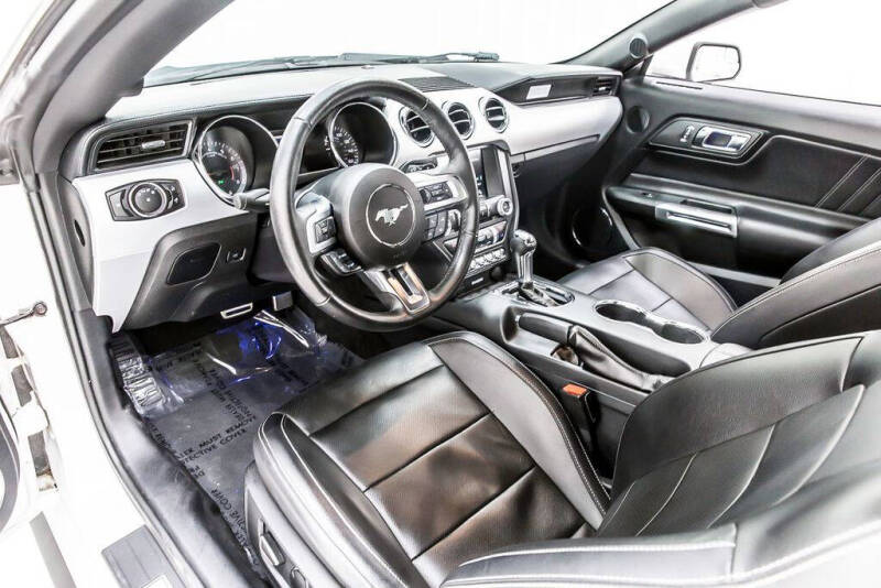 2017 Ford Mustang EcoBoost Premium