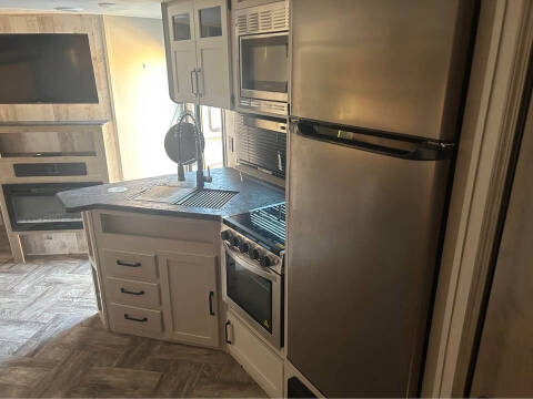 2023 Palomino 32bhqs