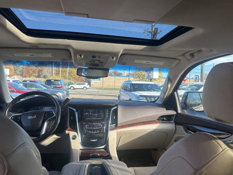 2016 Cadillac Escalade ESV Luxury Collection