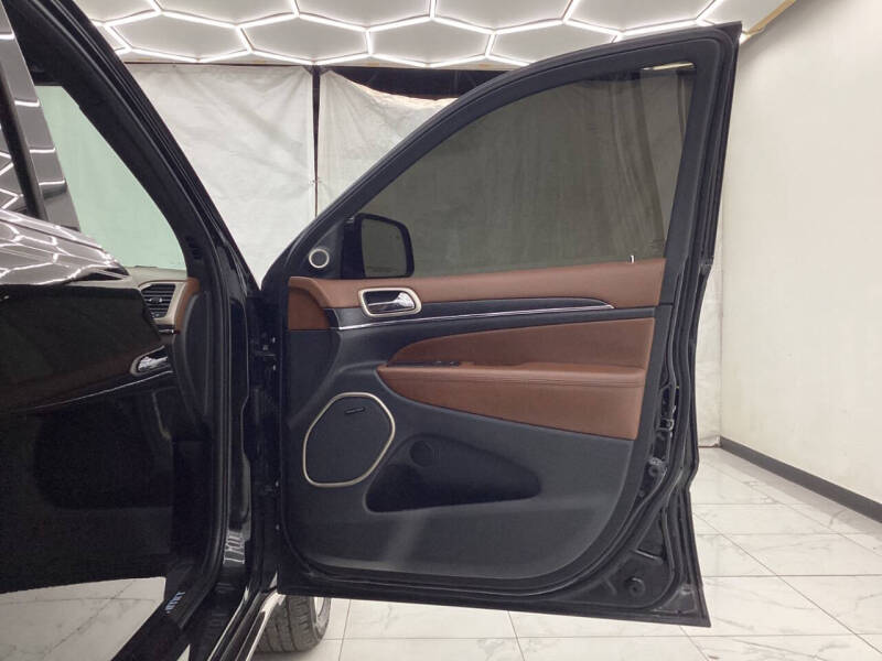 2017 Jeep Grand Cherokee Summit