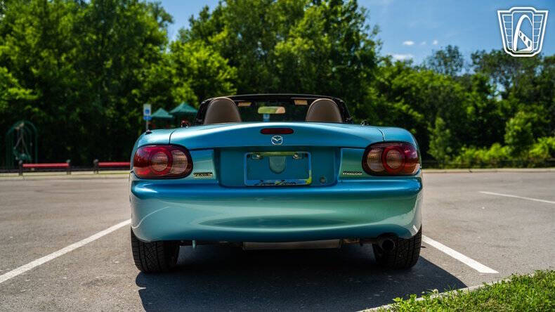 2001 Mazda MX-5 Miata