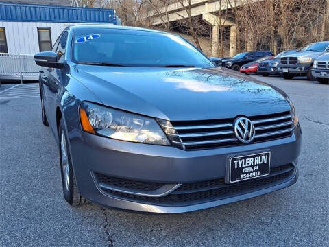 2014 Volkswagen Passat 1.8T S PZEV