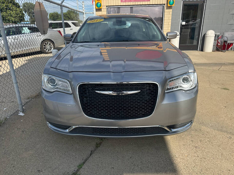 2017 Chrysler 300 for sale at Matthew's Stop & Look Auto Sales in Detroit, MI