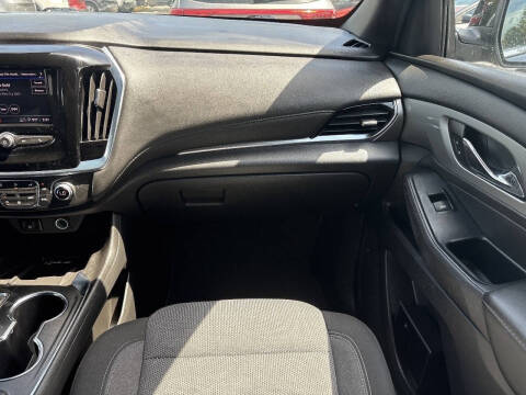 2023 Chevrolet Traverse LT