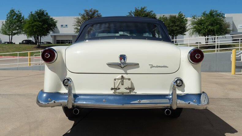 1953 Ford Crestline