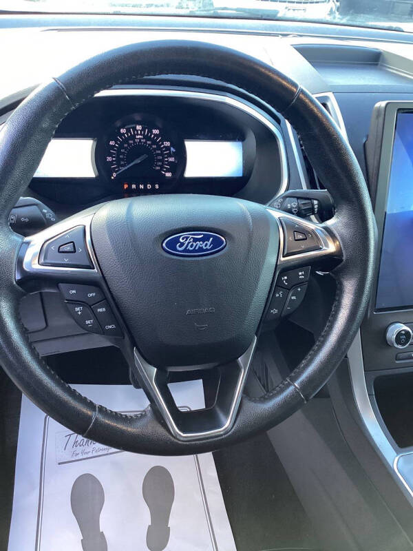 2021 Ford Edge SEL photo 27