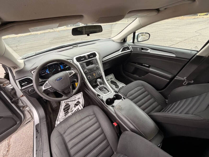 2016 Ford Fusion Hybrid SE