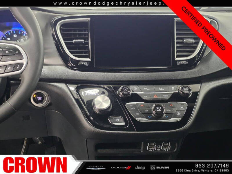 2025 Chrysler Pacifica Select