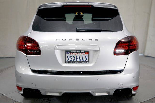 2014 Porsche Cayenne GTS