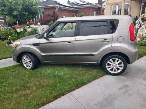 2013 Kia Soul +