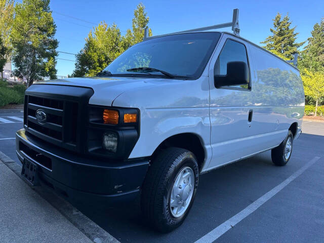 2011 Ford E-Series E-150 Van's photo