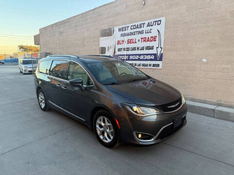 2017 Chrysler Pacifica Touring-L Plus