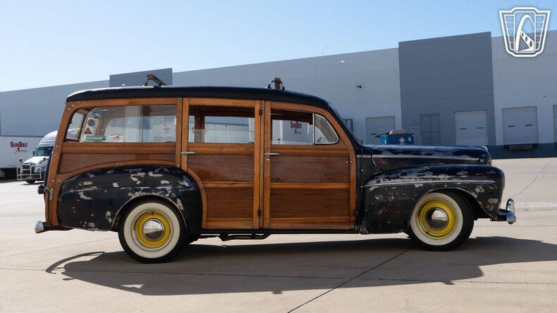 1946 Ford Super Deluxe