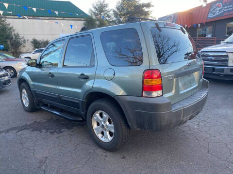 2005 Ford Escape XLT