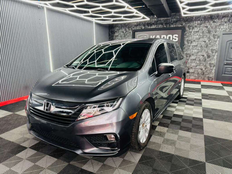 2018 Honda Odyssey LX's photo
