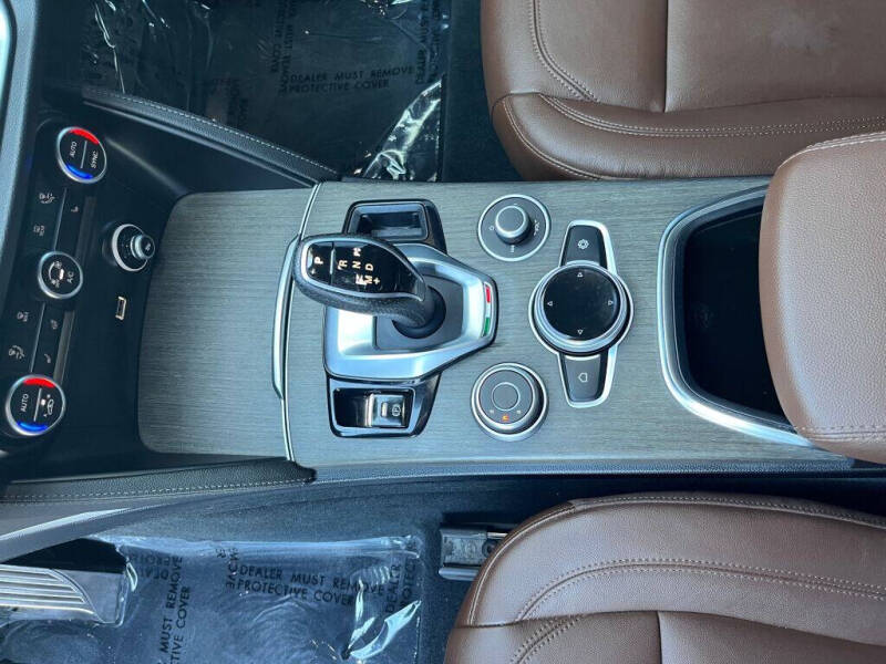 2022 Alfa Romeo Stelvio Ti