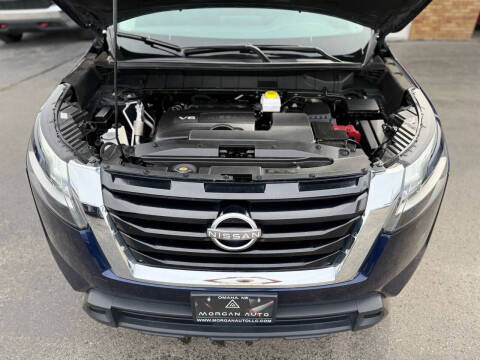 2022 Nissan Pathfinder SV