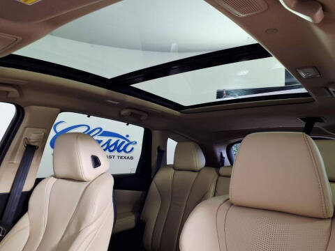 2025 Acura MDX w/Tech