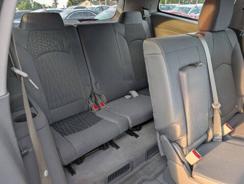 2017 Chevrolet Traverse LS