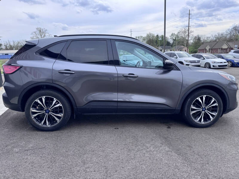 2022 Ford Escape SE