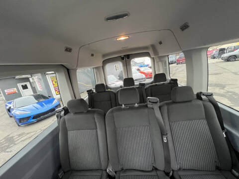 2017 Ford Transit 150 XLT