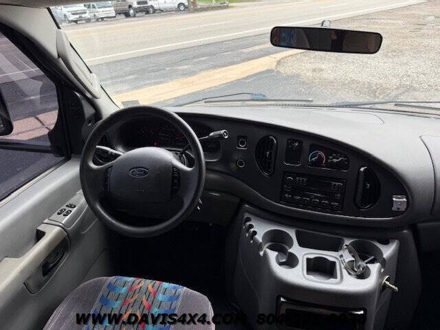 2005 Ford E-Series E-450 SD