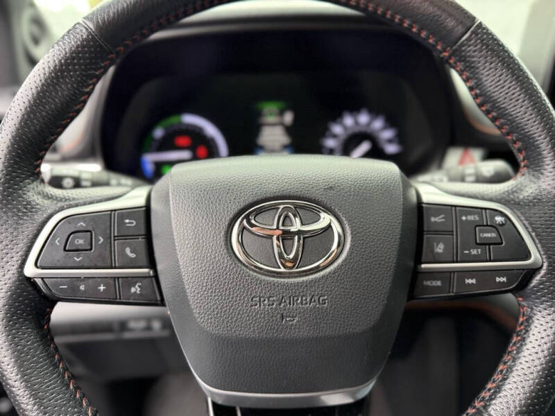 2022 Toyota Sienna XSE 7-Passenger