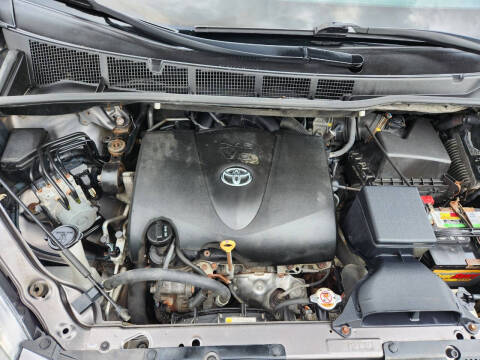 2017 Toyota Sienna XLE 7-Passenger