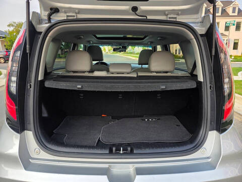 2017 Kia Soul +