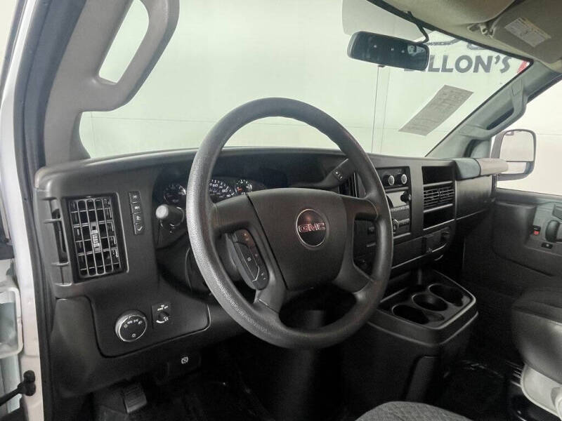 2023 GMC Savana 2500