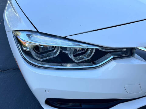 2018 BMW 3 Series 320i