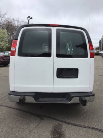 2024 Chevrolet Express 2500