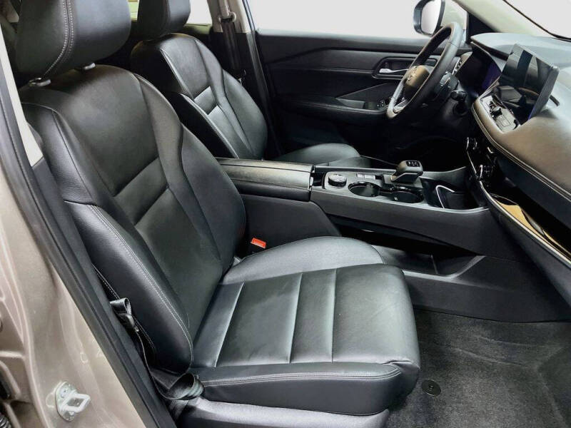 2025 Nissan Rogue SL