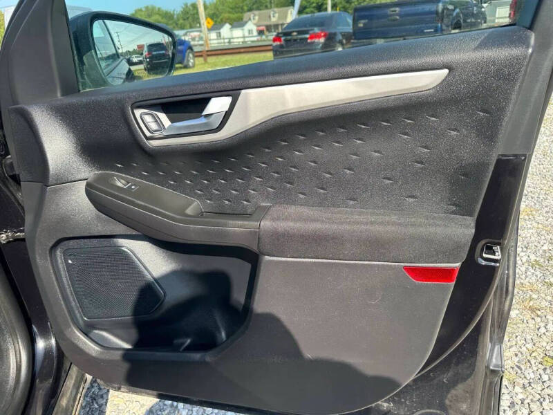 2020 Ford Escape SE