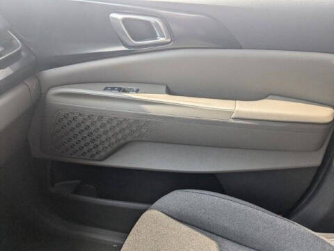 2025 Kia Carnival LX