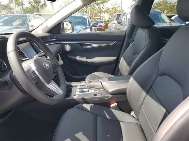 2025 Infiniti QX50 Luxe