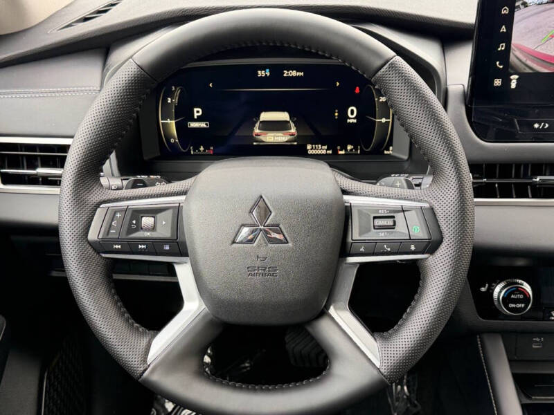 2026 Mitsubishi Outlander SE