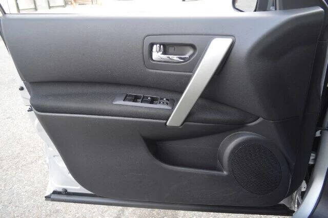 2011 Nissan Rogue SV