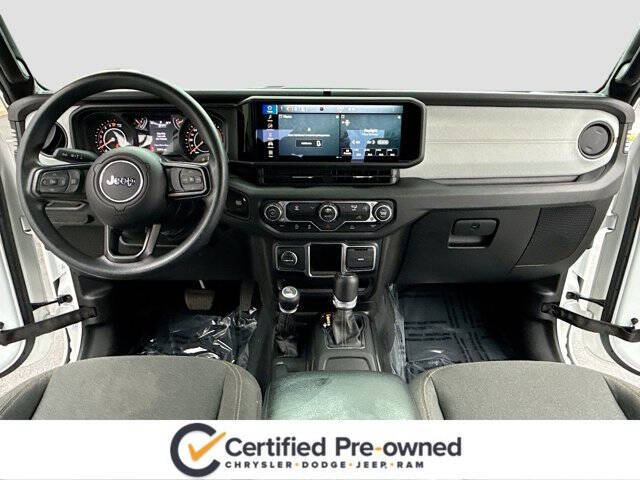 2024 Jeep Gladiator Sport