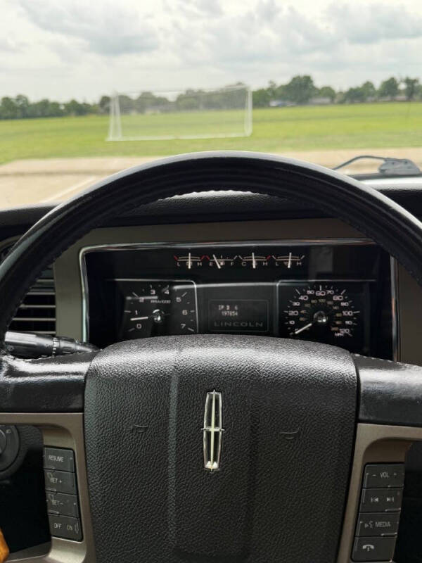 2012 Lincoln Navigator L