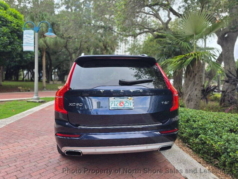 2016 Volvo XC90 T6 Momentum