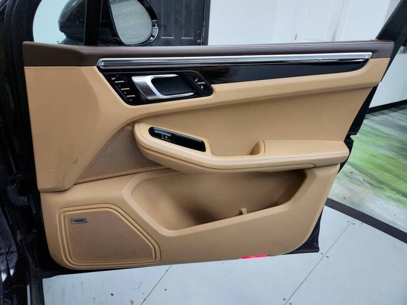 2016 Porsche Macan S