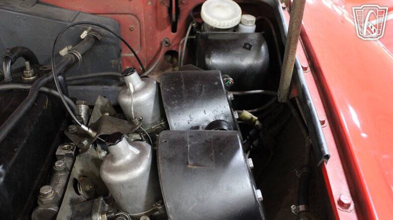 1972 MG B