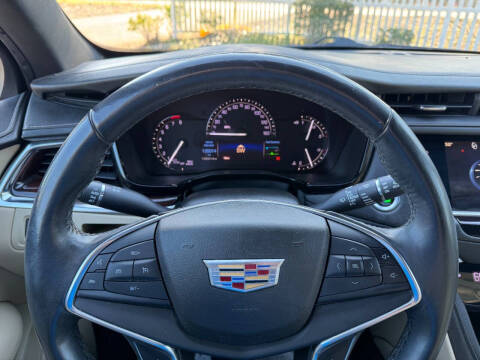 2017 Cadillac XT5 Luxury