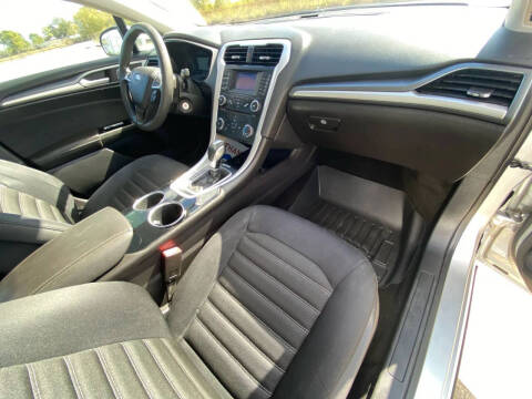 2013 Ford Fusion SE