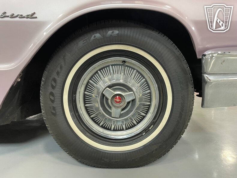 1964 Ford Thunderbird