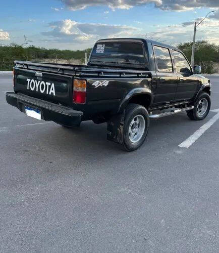 2000 Toyota Hilux